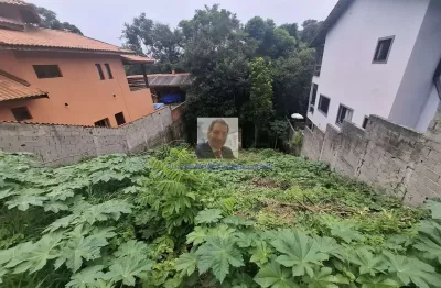 Vende-se Terreno 360,00 mts, Condomínio Vila Verde, Km 36 Raposo Tavares. O