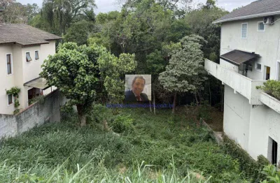 Vende-se lote no Cond. Golf Village (LOTE) 516,96 m² - Declive, voltado p/