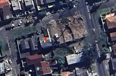 Terreno de esquina no bairro xaxim. zoneamento zr2. esquina.