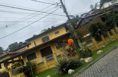 Casa com 4 dormitórios à venda, 326 m² por r$ 950.000,00 - vila progresso - niterói/rj
