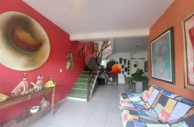 Casa com 3 quartos, 132 m², à venda por r$ 800.000 - avenida professora romanda gonçalves - itaipú -  niterói/rj