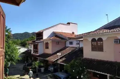 Casa com 2 dormitórios à venda, 85 m² por r$ 430.000,00 - itaipu - niterói/rj