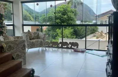 Casa com 4 dormitórios à venda, 280 m² por r$ 2.100.000,00 - itacoatiara - niterói/rj