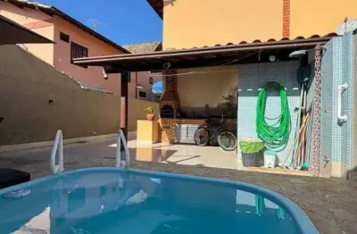 Casa com 3 quartos sendo 1 suíte à venda, 225 m² por r$ 780.000 - itaipu - niterói/rj