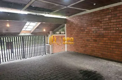 Casa Residencial  à Venda com 225m2 no bairro do Jardim Marajoara