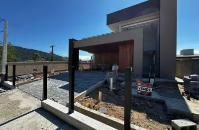 Casa alto padrão - 3 dormitórios - área gourmet - piscina - antônio carlos/sc