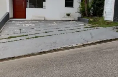 Casa térrea 03 quartos sendo 01 suítes – condomínio golden park residence ii