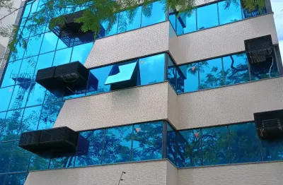 Sala comercial com 1 sala para alugar na Rua Umbú, 168, Passo da Areia, Porto Alegre