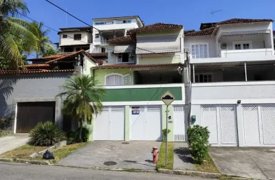 Excelente casa duplex com 236m², 3 quartos, 2 vagas de garagem na estrada do uruçanga - anil - jacarepaguá rj. exclusividade!