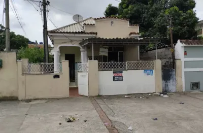 Oportunidade única em turiaçu -  rj - 03 casas + terreno.