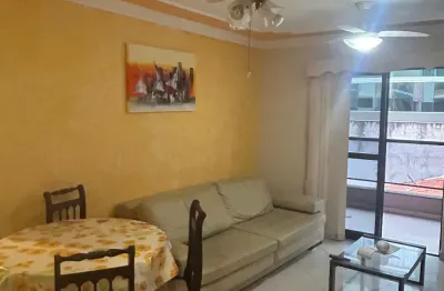Apartamento à venda no centro de cabo frio, a 600m da praia do forte, com 78m², 2 quartos (1 suíte), 1 vaga de garagem.