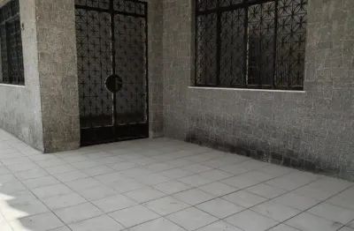 Casa ampla à venda em vaz lobo - 94m², 3 quartos, espaço externo generoso e vagas de garagem! exclusividade!