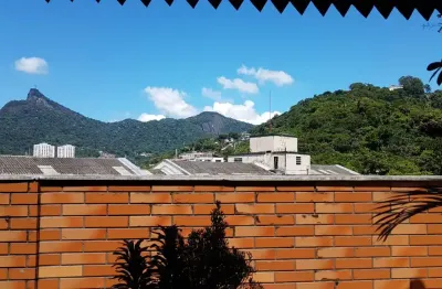 Cobertura linear 360º cinematográfica em laranjeiras 421m², com 4 quartos sendo 2 suítes e 3 vagas de garagem