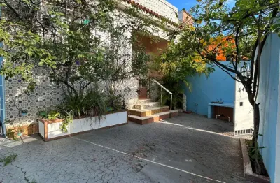 Oportunidade única em irajá! casa espaçosa com terraço e perto do metrô!