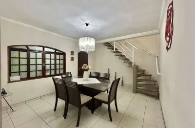 Casa  à venda no centro de carapicuíba/sp - ao lado da estação !