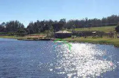 Terreno exclusivo à beira da represa jurumirim - lazer completo, resort e marina!