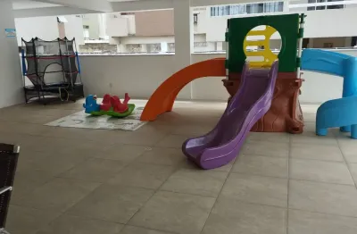 Apartamento 2 quartos, andar alto, excelente localização em boa viagem.