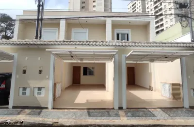 Sobrado de alto padrão novo em excelente localização