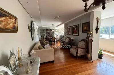 Apartamento de 152m²  | 3 quartos (1 suíte) | 2 vagas