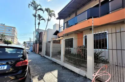Casa com 3 quartos à venda no Centro, Balneário Camboriú 