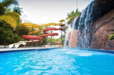 Apartamento no golden dophin 1/4 suíte parque aquático completo