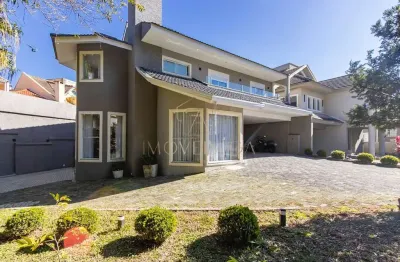 Exclusividade no green life: casa reformada com vista para o bosque