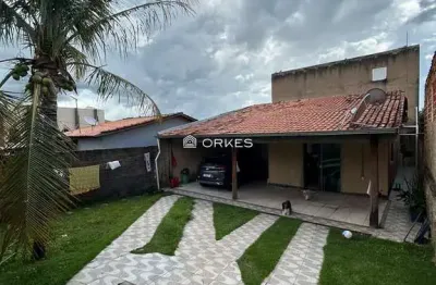 Sobrado de 3 quartos sendo uma suíte com  excelente localização