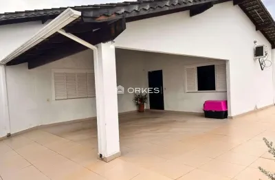 Excelente casa no parque brasília… cinstruida em dois lotes