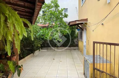 Sobrado a venda com 4 dormitórios (3 suítes), 3 salas e espaço gourmet, próximo a praia da enseada, guarujá sp codigo: 110390