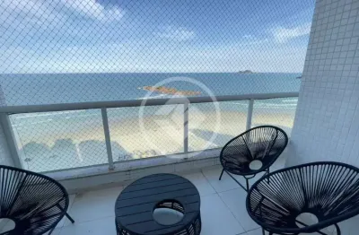 Viva o privilégio de morar de frente para o mar em um dos endereços mais desejados do litoral paulista. este incrível apartamento de alto padrão está localizado em uma das melhores praias do guarujá, 
