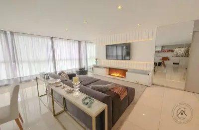 Apartamento para Venda em Blumenau, Vorstadt, 3 dormitórios, 3 suítes, 4 banheiros, 2 vagas