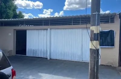 Vendo casa de 3 quartos uma suite no setor bairro feliz goiania