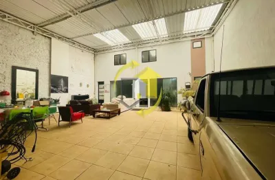 Galpão com residência - 260 m² ac - 100 m² galpão - 5 vagas