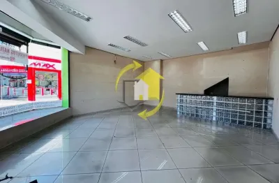 Loja de esquina - alto fluxo de pessoas - 50 m² - 1 wc - c/ vitrine