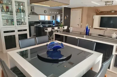 Apartamento 3 quartos no água verde. 109 m2 área útil. acabamento primoroso.