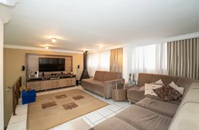Cobertura duplex -120m2 úteis - 190 m2 totais - 3 quartos (1 suite) - churrasqueira e deck com piscina - 2 vagas livres - alto da glória.