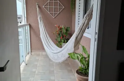 Sobrado com 216m2 no tarumã, 4 quartos, 1 suíte , 3 garagens, 02 churrasqueiras.