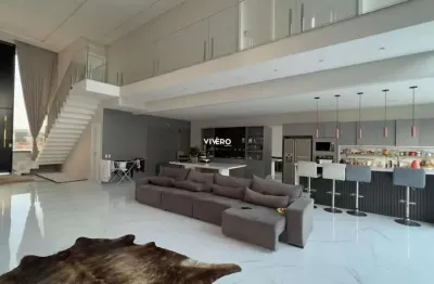 Excelente casa alto padrão no condomínio caledônia em camboriú