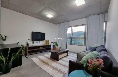 Aluguel no Edifício Max Haus com 2 dormitórios e 1 vaga de garagem na Praia Brav