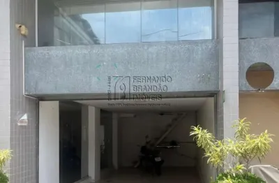 Condomínio itanhangui plaza, alugo loja comercial no itanhangá, rio de janeiro c/ mezanino, 1 banheiro,1 vaga de garagem.