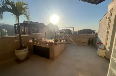 Vendo cobertura na barra da tijuca, rio de janeiro-rj de 3 quartos, 1 suíte, 2 salas, 3 vagas de garagem, 210m² de área.