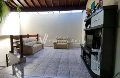 Casa com 3 quartos à venda na Rua Xavantes, 333, Parque da Figueira, Campinas, 357 m2 por R$ 880.000