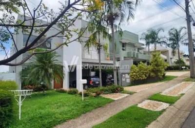 Casa em condomínio fechado com 3 quartos à venda na rua augusta bernardes moreira, 10, parque das quaresmeiras, campinas, 275 m2 por r$ 2.600.000