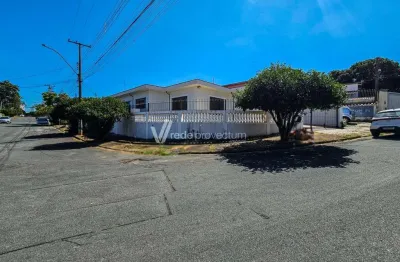 Casa comercial à venda na Rua Dom Afonso Henrique, 405, Vila Nogueira, Campinas, 263 m2 por R$ 930.000