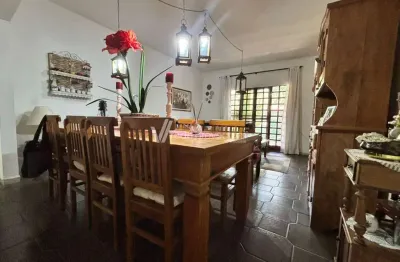 Casa com 3 quartos à venda na gilberto pattaro, 330, residencial burato, campinas, 254 m2 por r$ 1.300.000