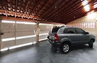 Casa com 3 quartos à venda na Maria Luíza Missio Mingone, 236, Jardim Amoreiras, Campinas, 212 m2 por R$ 650.000