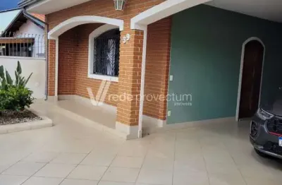 Casa com 2 quartos à venda no Jardim García, Campinas , 182 m2 por R$ 830.000
