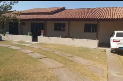 A&m imoveis vende exelente casa com quintal gigante