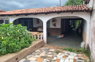 A&m imoveis vende otima casa na qms 16 setor de mansoes
