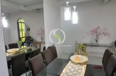 Casa com 3 quartos à venda na Rua Alaíde Alves da Rocha, 325, Aleixo, Manaus